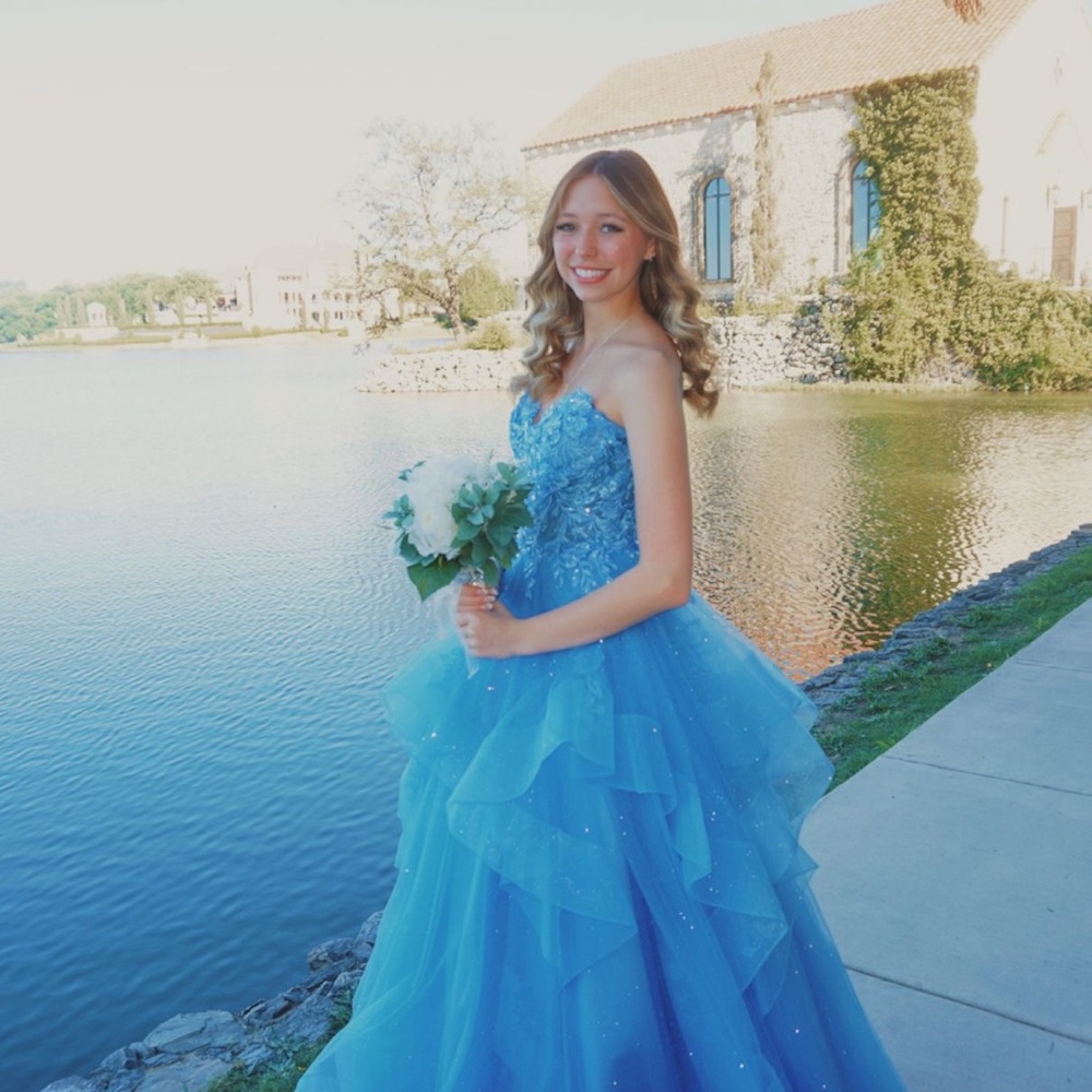 Elegant Blue Strapless Gown Prom Dress